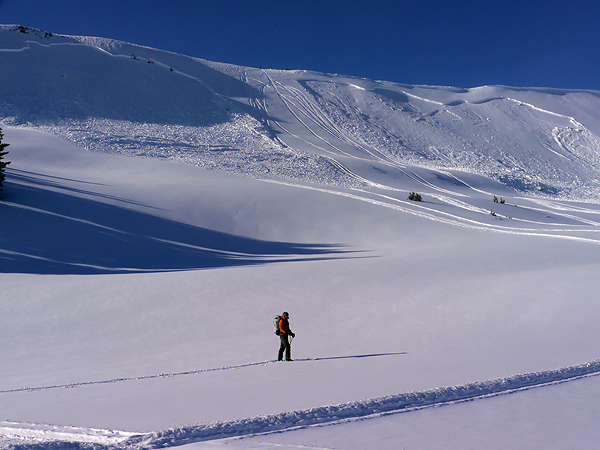 Approaching Henderson Bench Avalanches